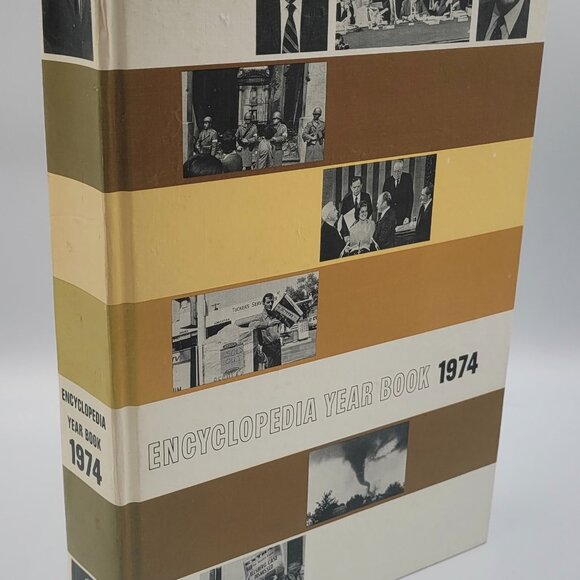 Vintage 1974 Grolier Encyclopedia Year Book | Rare Publishing Collectible - Picture 2 of 16